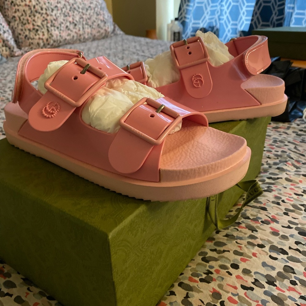 Gucci Women’s Sandal with mini Double G